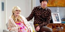The-Big-Bang-Theory-Pregnant-Bernadette-Sitting-With-Howard.jpg