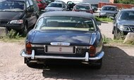 Jaguar_XJ_4_2C_1975_rear.jpg