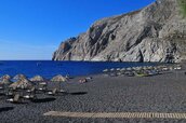 kamari-beach-santorini.jpg