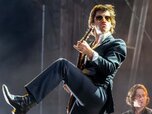 Arctic-Monkeys-London-Emirates-Stadium-June-2023-Alex-Turner-05-Raph-PH-Far-Out-Magazine-1140x...jpg