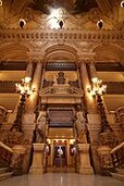 Grand_escalier_de_l'opéra_Garnier_2.jpg Grand_escalier_de_l'opéra_Garnier_2.jpg
