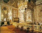 Versailles_Queen's_Chamber.jpg