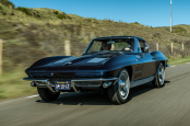 Classic-&-Sports-Car-Chevrolet-Corvette-C2-Sting-Ray-25.png