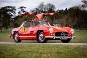 https___hypebeast.com_image_2019_04_mercedes-benz-300-sl-gullwing-1954-silverstone-auction-1-m...jpg