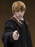 200px-Ronald_weasley_rupert_grint_ootp.jpg