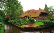 niderlandy-giethoorn-dom-sad-1.jpg