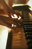 wallpaper-piano-dark.jpg