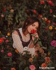 Photo-pose-with-flowers-35.jpg