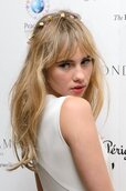 suki-waterhouse-4.jpg