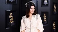 Lana-Del-Rey-formal-style-696x392.jpg
