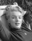 marilyn.monroe.legend_14000823_183703482.jpg
